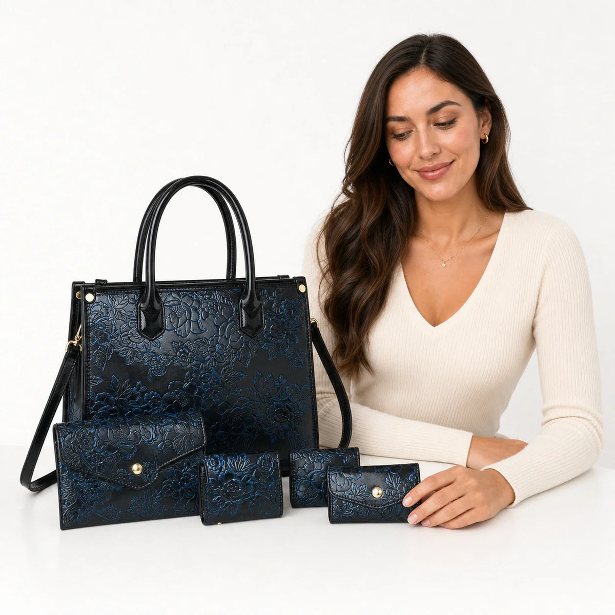 Embossed Leather Set - Vela