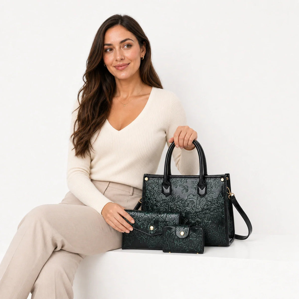 Embossed Leather Set - Vela