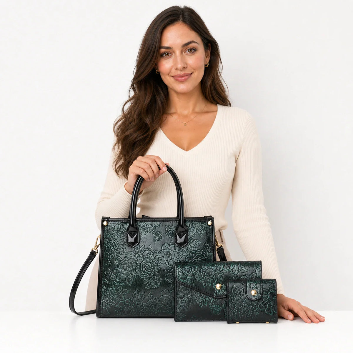 Embossed Leather Set - Vela